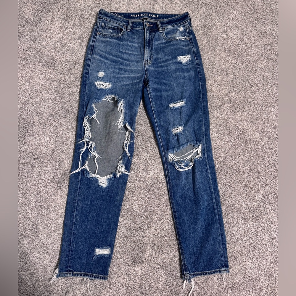American Eagle Mom Jeans, Distressed, Floral Embroidery, Size 6